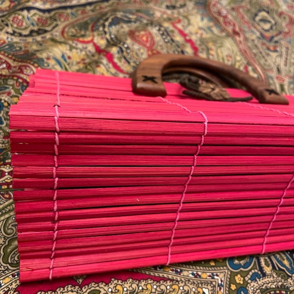 Seattle Boutique Red Wood Purse with Cloth Lining Wood Handle EUC!! - Picture 10 of 10